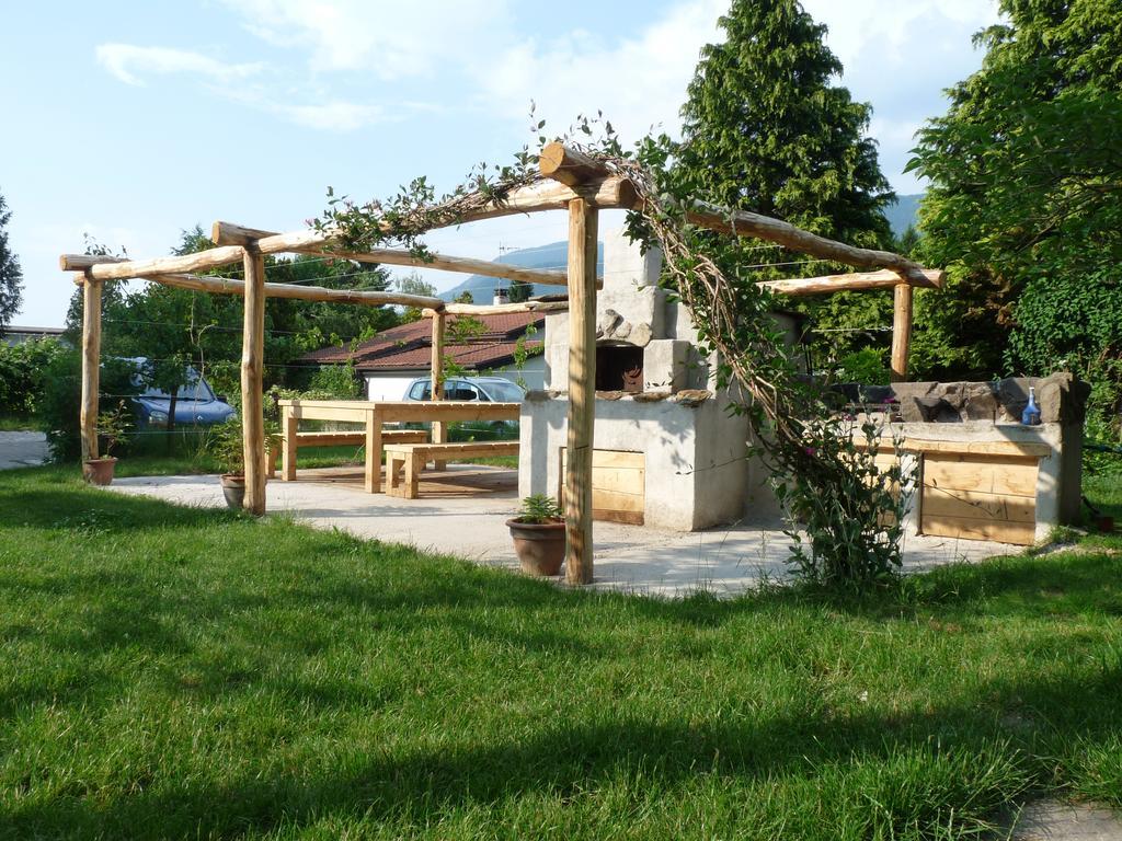 B&B Casa Sul Lago - Appartamenti Calceranica al Lago Dış mekan fotoğraf